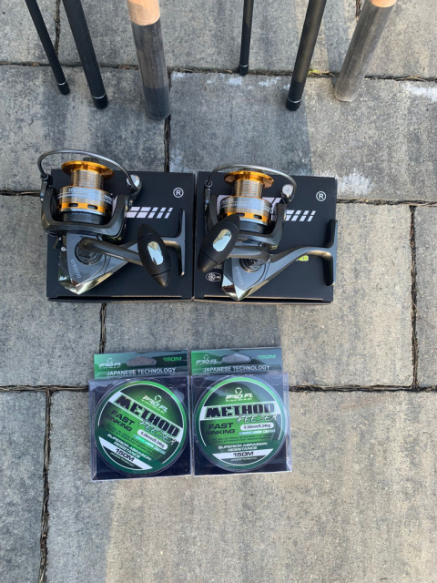 Wędki feeder 3.6m o wyrzucie 60-150g z kołowrotkami i żyłkami Wędki feeder 3.6m o wyrzucie 60-150g z kołowrotkami i żyłkami